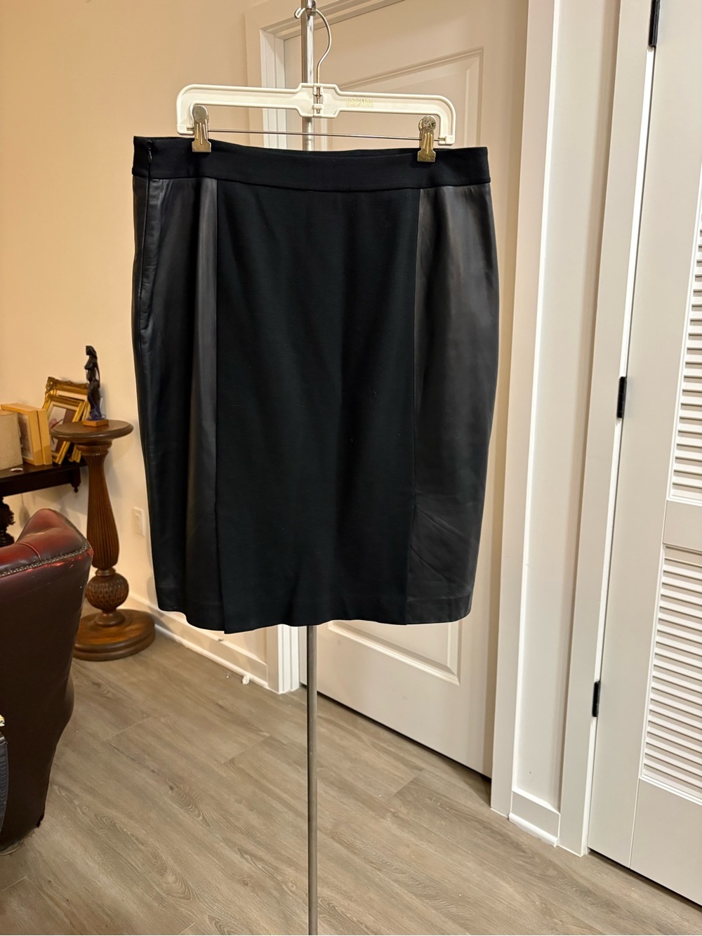 Lafayette 148 New York Black Pencil Skirt with Leather Panels